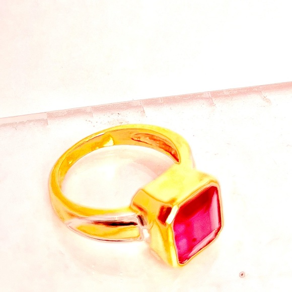 Ruby Stone 8.40 Carats in Gold Ring, Certified by IGC, Burmese Origin - Picture 8 of 10